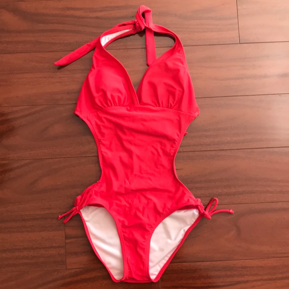 One piece bathing suit